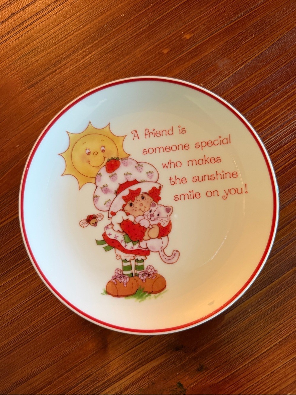 Strawberry Shortcake Red-Accent Ceramic plate